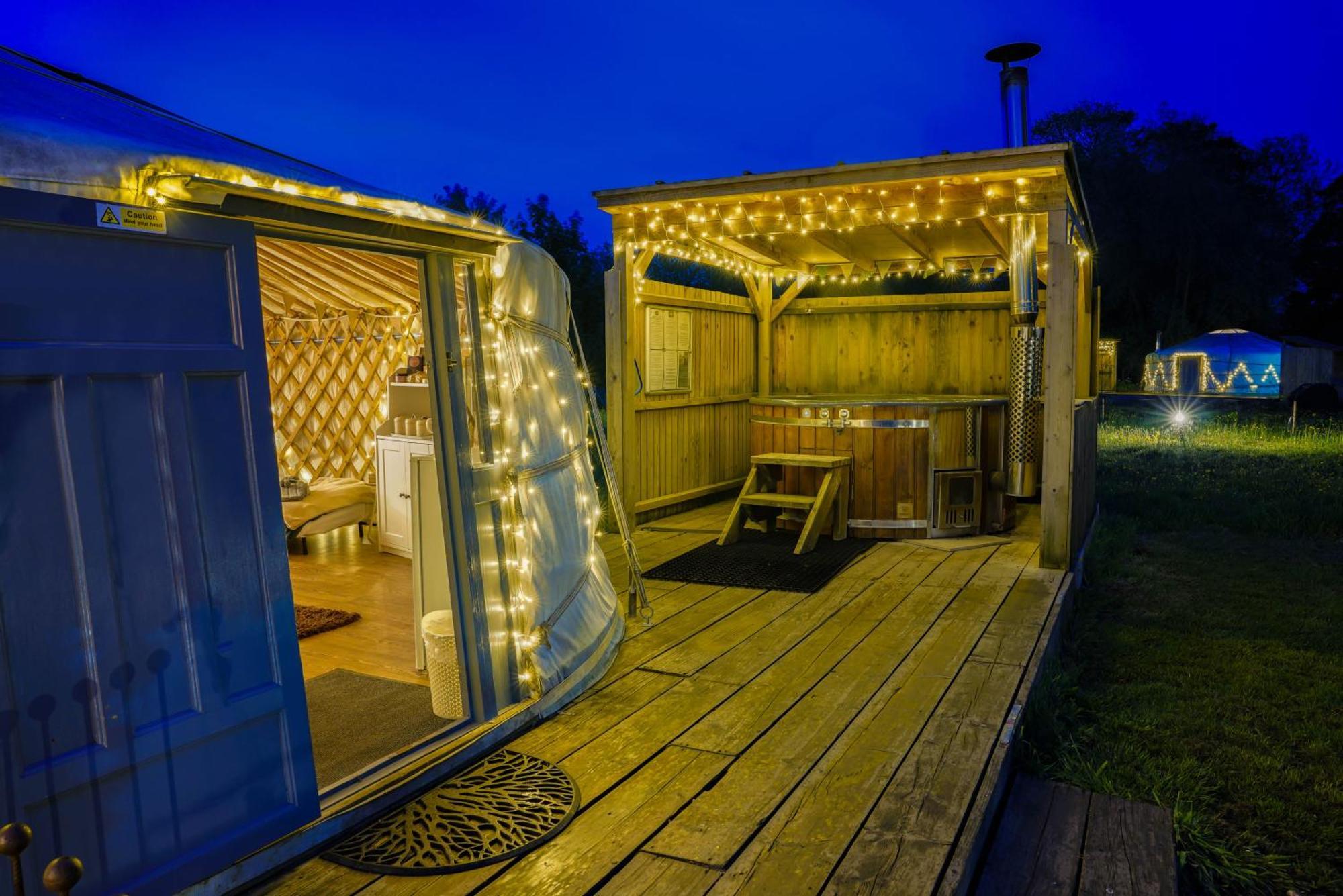 Hotel Glamp And Tipple Ltd Great Ellingham Exterior foto