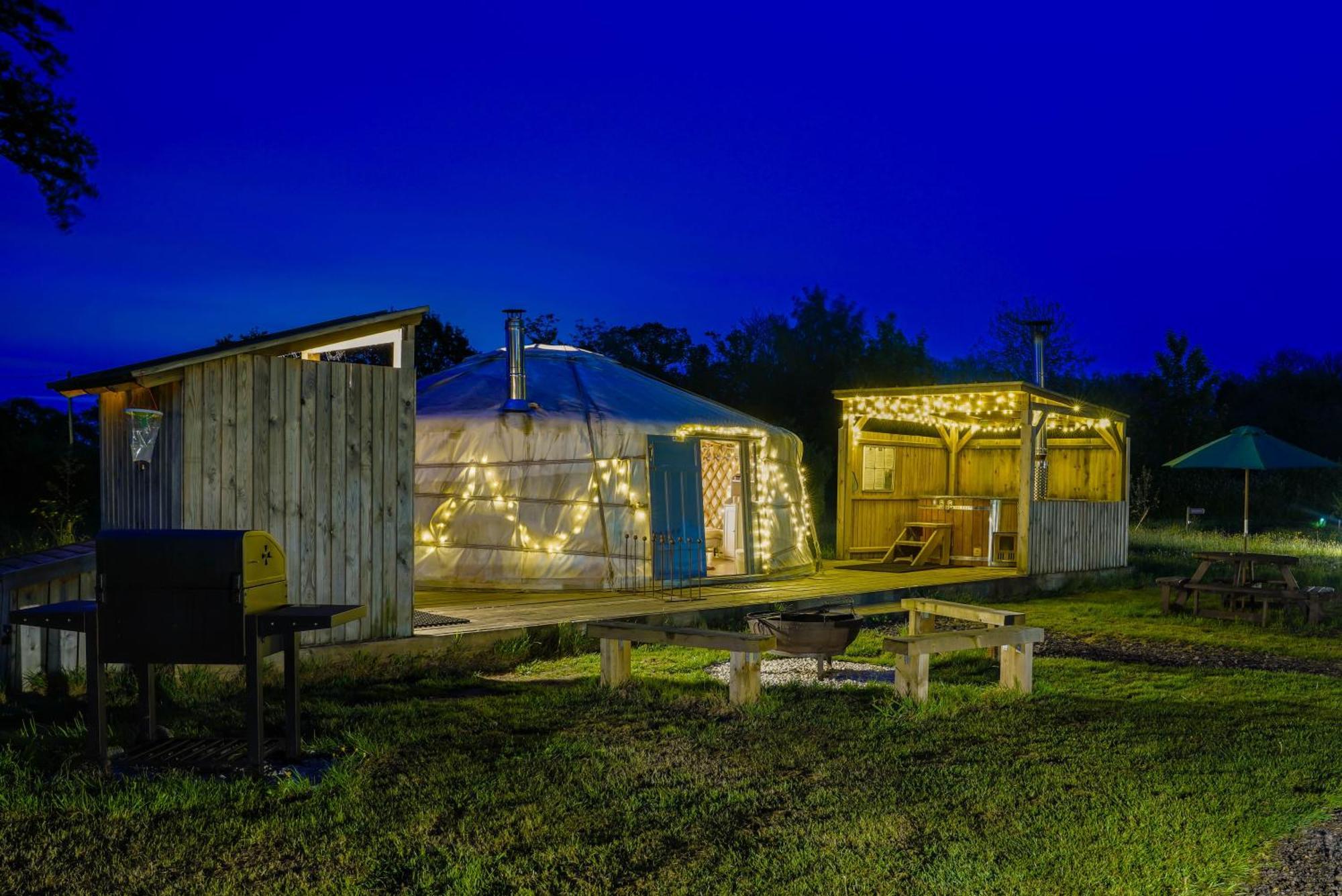 Hotel Glamp And Tipple Ltd Great Ellingham Exterior foto