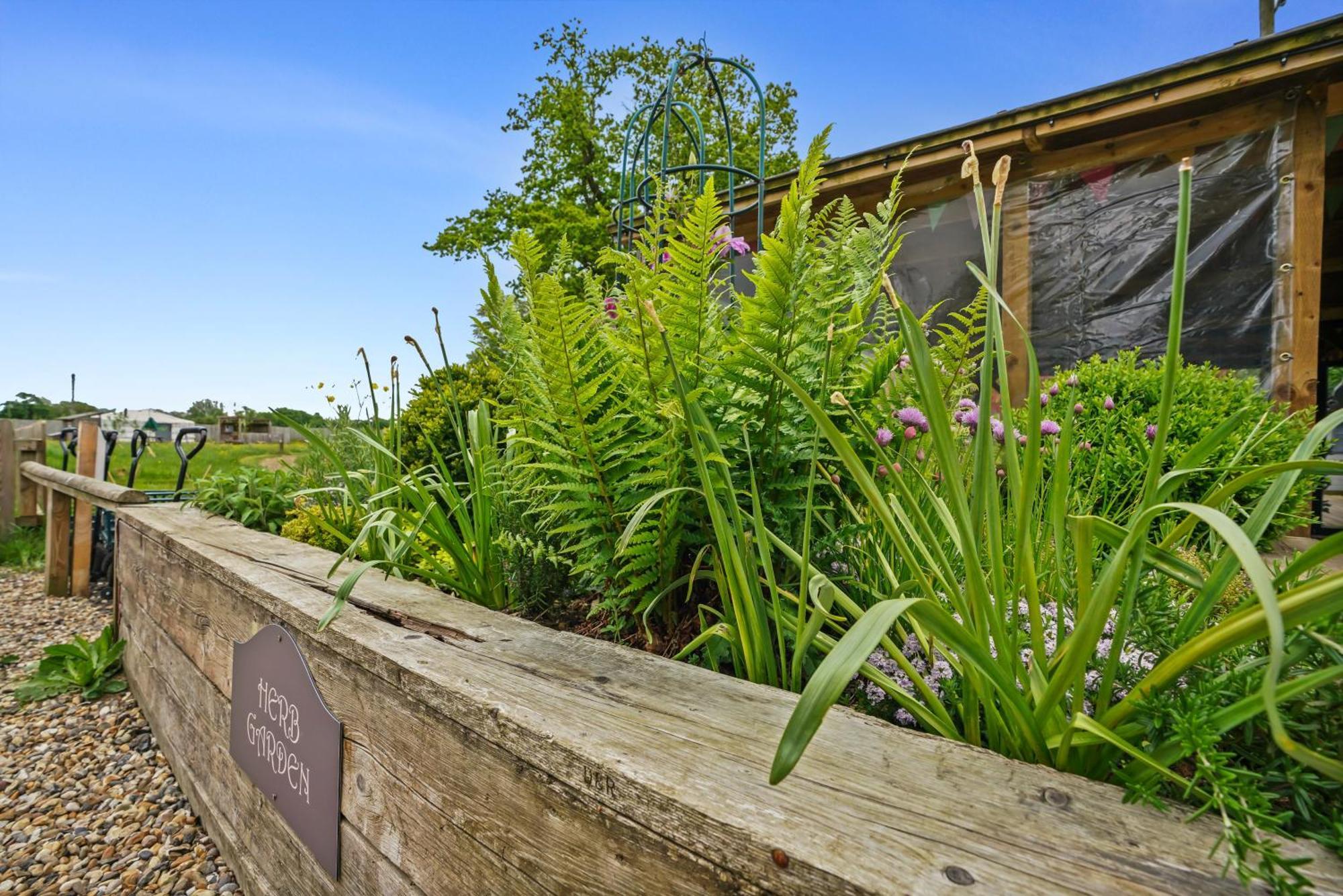 Hotel Glamp And Tipple Ltd Great Ellingham Exterior foto